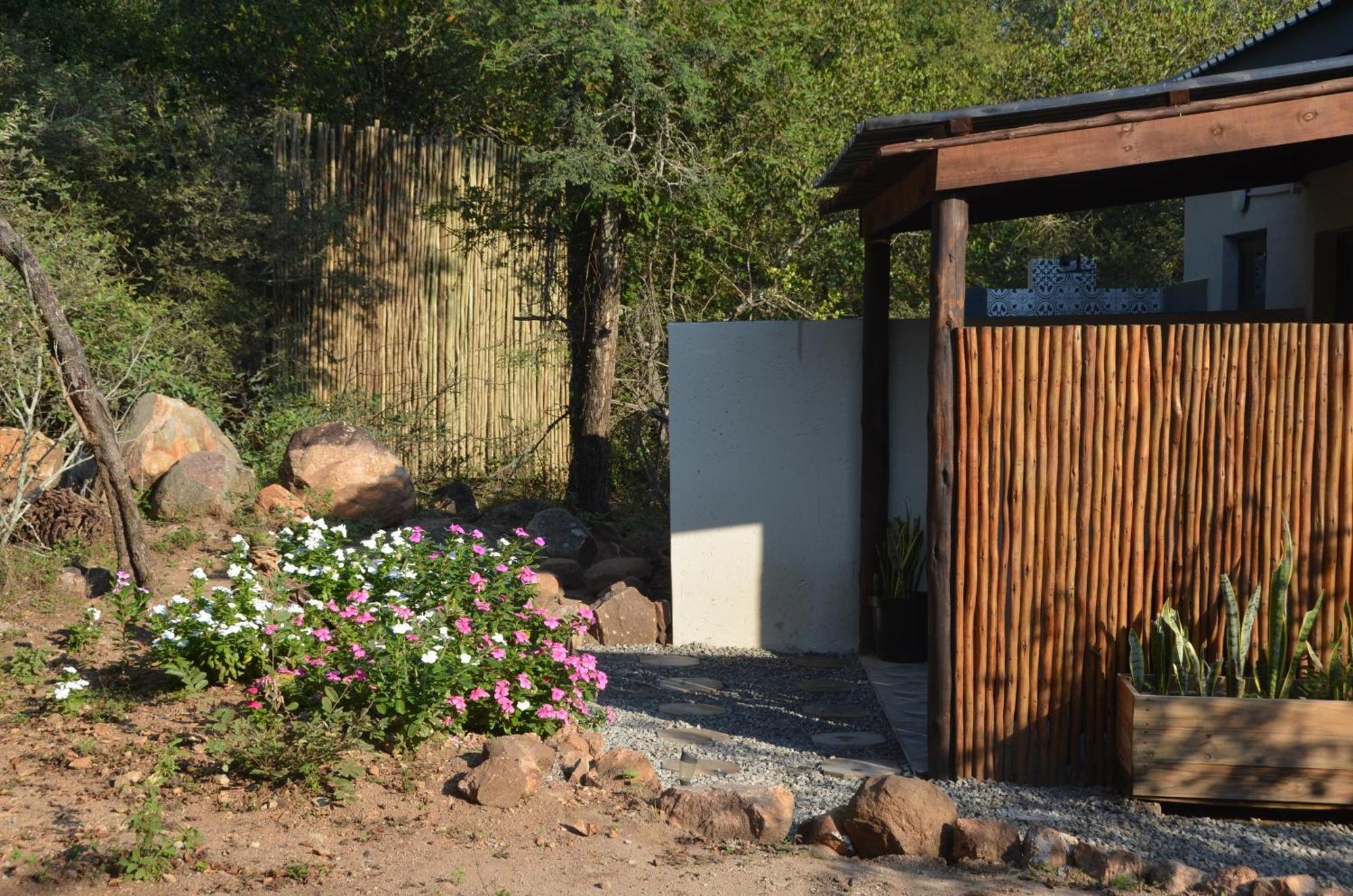 Kholiwe On Kruger Lodge & Safaris Marloth Park Exterior photo